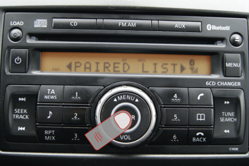 фото как подключить телефон к аудио-системе Nissan Note